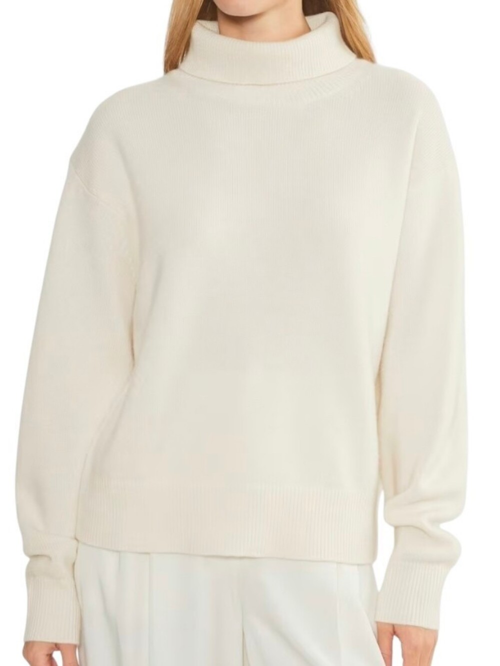 Aritzia 100% Cashmere Relaxed Turtleneck Knit Sweater Cream Size Large